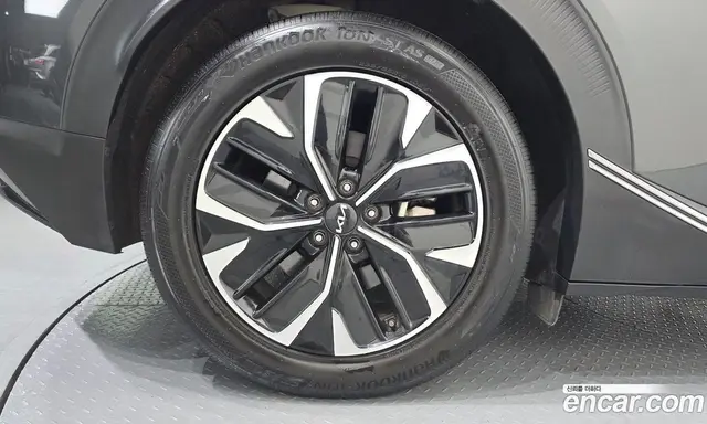 Kia EV6 2023 0.1 автомат (гидро), миниатюра 5 Kia EV6 2023 0.1 автомат (гидро), миниатюра 5