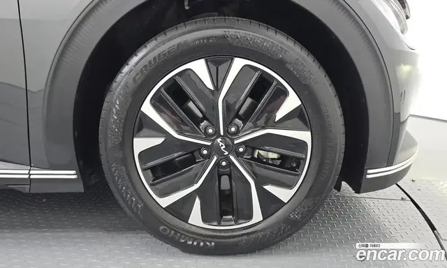 Kia EV6 2023 0.1 автомат (гидро), миниатюра 7 Kia EV6 2023 0.1 автомат (гидро), миниатюра 7