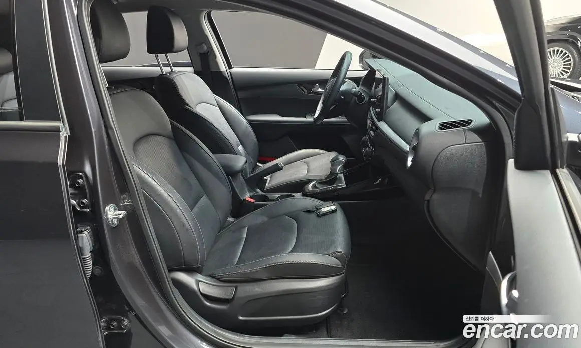 Kia K3 2023 1.6 автомат (гидро), фото 16 Kia K3 2023 1.6 автомат (гидро), фото 16