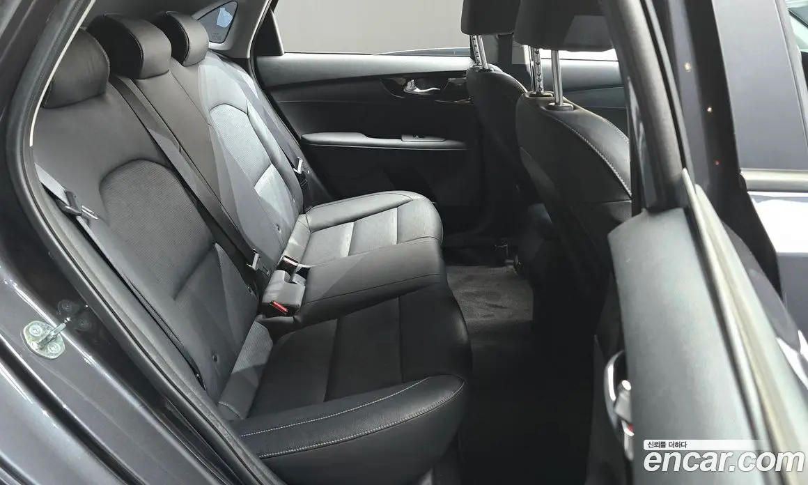 Kia K3 2023 1.6 автомат (гидро), фото 17 Kia K3 2023 1.6 автомат (гидро), фото 17