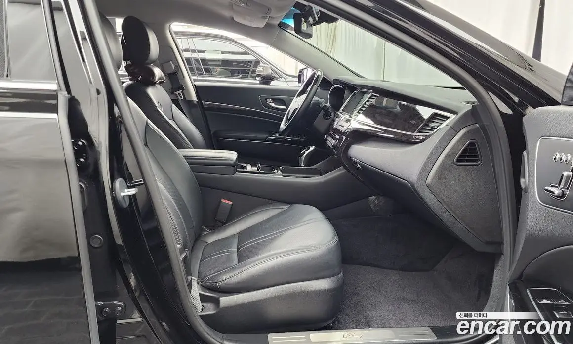 Kia K9 2017 3.3 автомат (гидро), фото 17 Kia K9 2017 3.3 автомат (гидро), фото 17