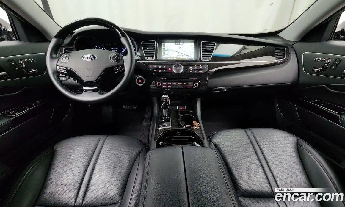 Kia K9 2017 3.3 автомат (гидро), фото 10 Kia K9 2017 3.3 автомат (гидро), фото 10
