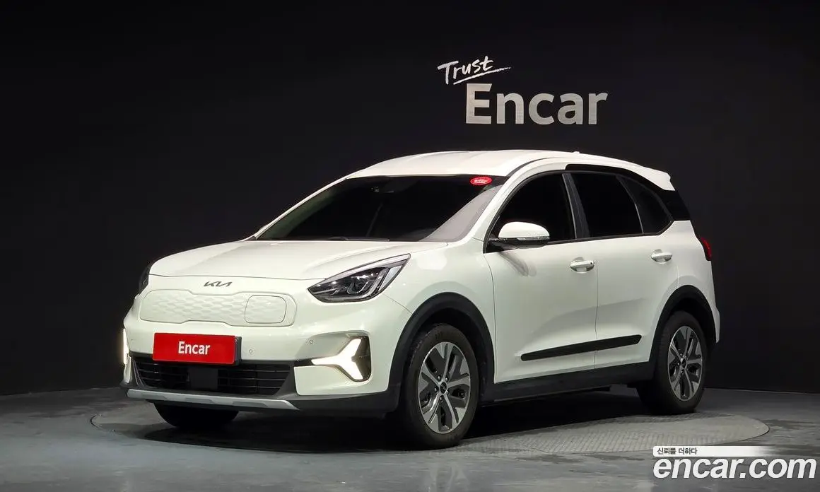 Kia Niro 2022 0.2 автомат (гидро), фото 1 Kia Niro 2022 0.2 автомат (гидро), фото 1