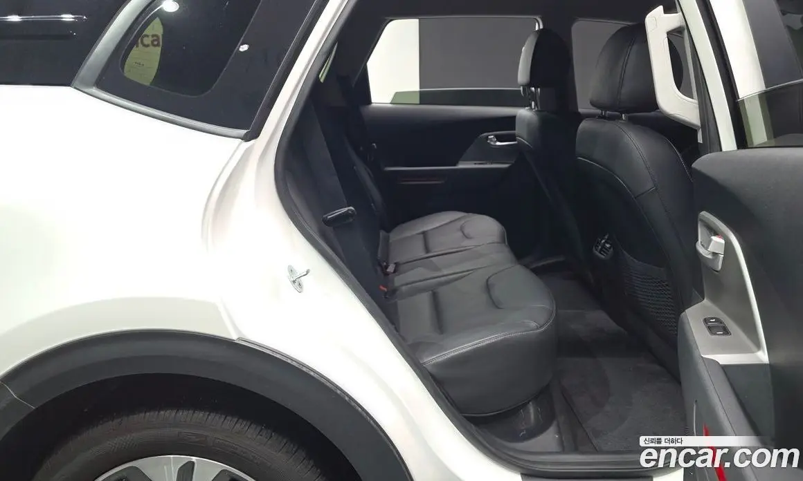 Kia Niro 2022 0.2 автомат (гидро), фото 11 Kia Niro 2022 0.2 автомат (гидро), фото 11