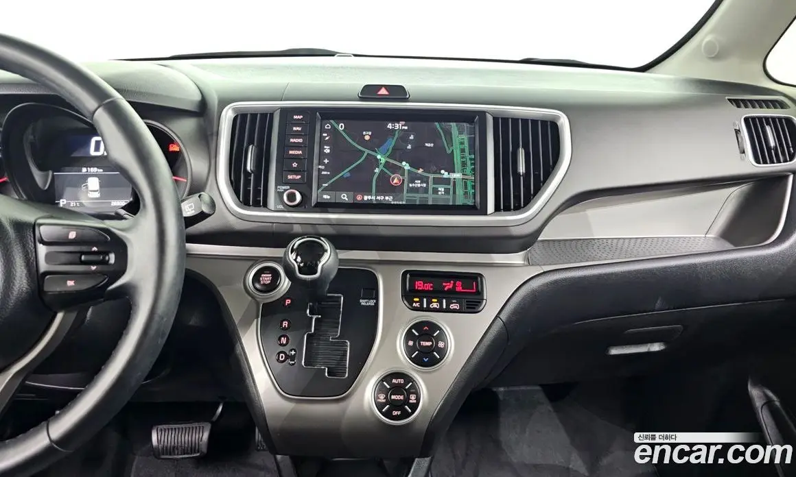 Kia Ray 2022 1.0 автомат (гидро), фото 13
