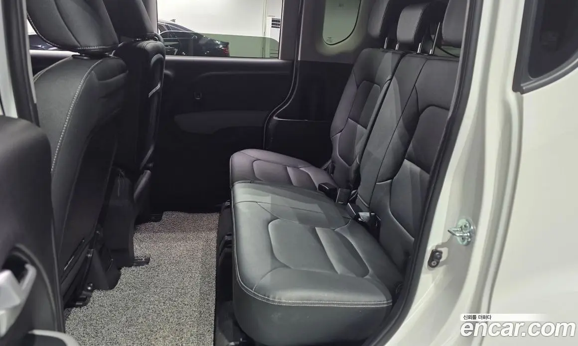 Kia Ray 2022 1.0 автомат (гидро), фото 11