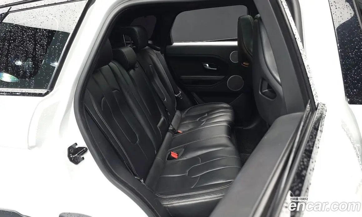Land Rover Range Rover Evoque 2013 2.2 автомат (гидро), фото 12 Land Rover Range Rover Evoque 2013 2.2 автомат (гидро), фото 12