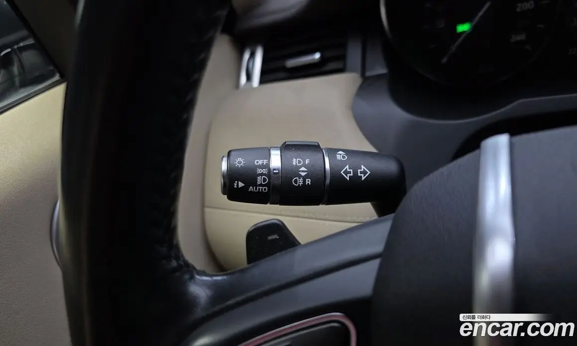 Land Rover Range Rover Evoque 2016 2.0 автомат (гидро), фото 14 Land Rover Range Rover Evoque 2016 2.0 автомат (гидро), фото 14