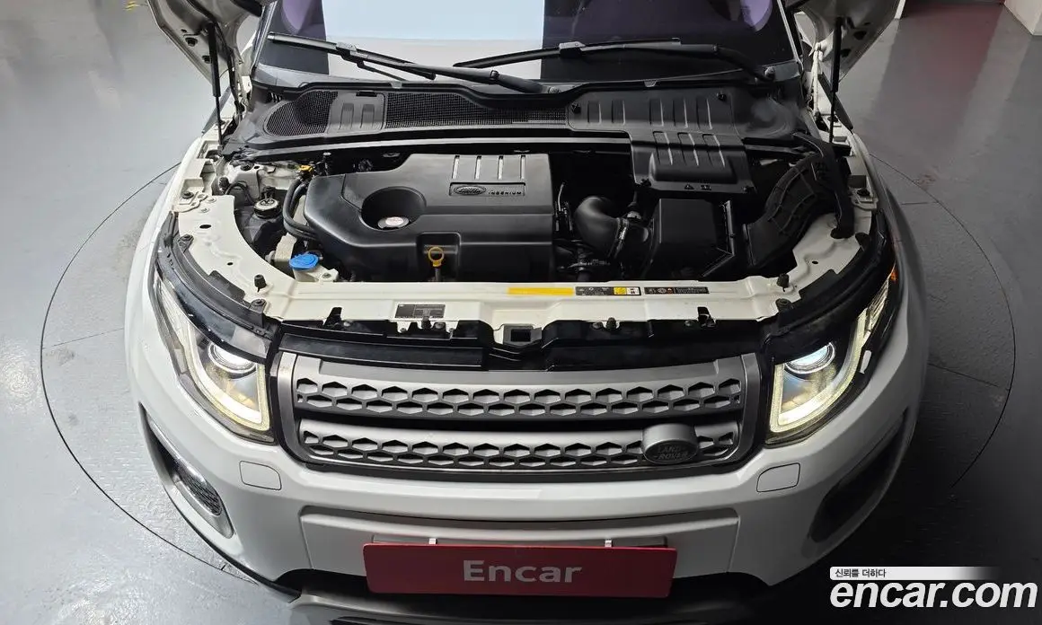 Land Rover Range Rover Evoque 2016 2.0 автомат (гидро), фото 6 Land Rover Range Rover Evoque 2016 2.0 автомат (гидро), фото 6