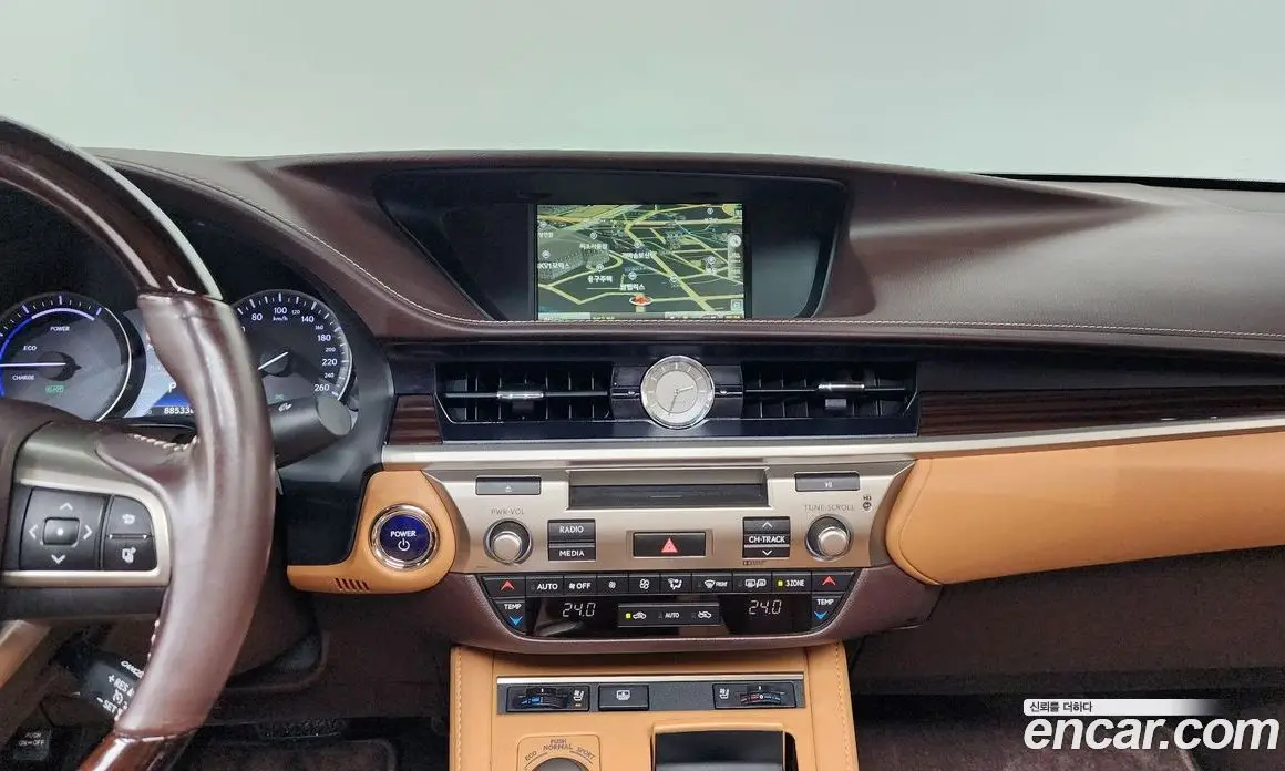 Lexus ES 2016 2.5 автомат (гидро), фото 12 Lexus ES 2016 2.5 автомат (гидро), фото 12