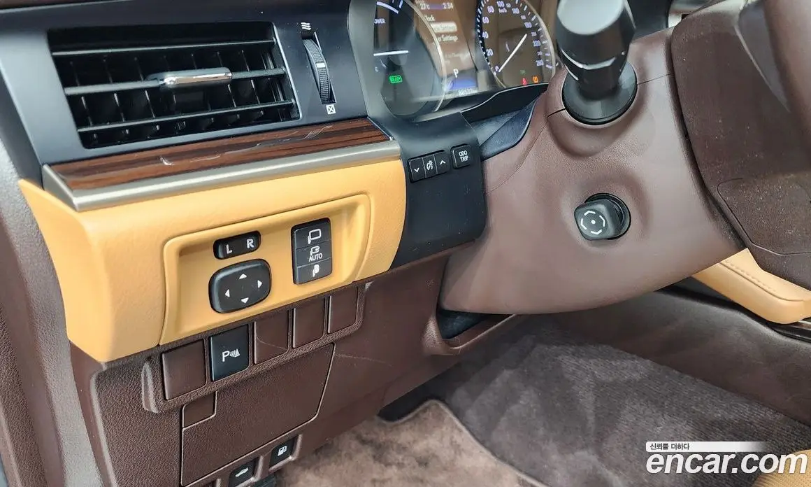 Lexus ES 2016 2.5 автомат (гидро), фото 20 Lexus ES 2016 2.5 автомат (гидро), фото 20
