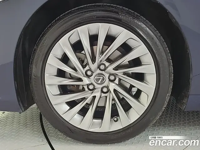 Lexus ES 2023 2.5 автомат (гидро), миниатюра 5 Lexus ES 2023 2.5 автомат (гидро), миниатюра 5