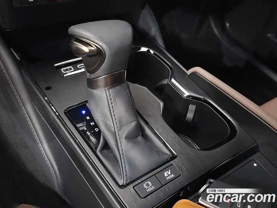 Lexus ES 2023 2.5 автомат (гидро), фото 9 Lexus ES 2023 2.5 автомат (гидро), фото 9