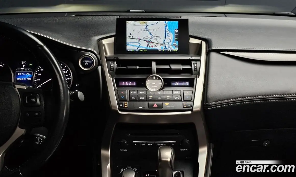 Lexus NX 2017 2.5 автомат (гидро), фото 15 Lexus NX 2017 2.5 автомат (гидро), фото 15