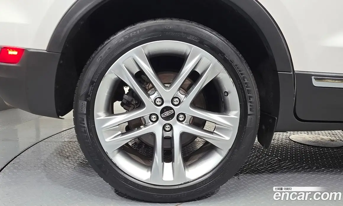 Lincoln MKC 2018 2.0 автомат (гидро), фото 5 Lincoln MKC 2018 2.0 автомат (гидро), фото 5