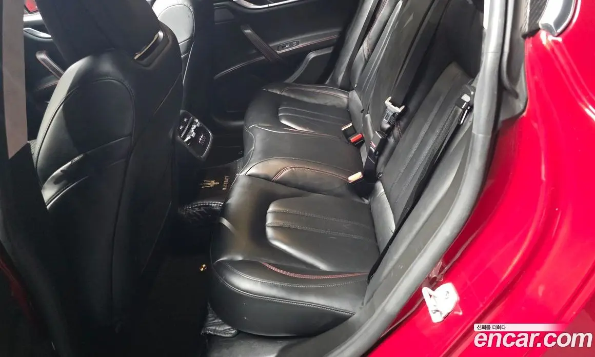Maserati Ghibli 2017 3.0 автомат (гидро), фото 12 Maserati Ghibli 2017 3.0 автомат (гидро), фото 12