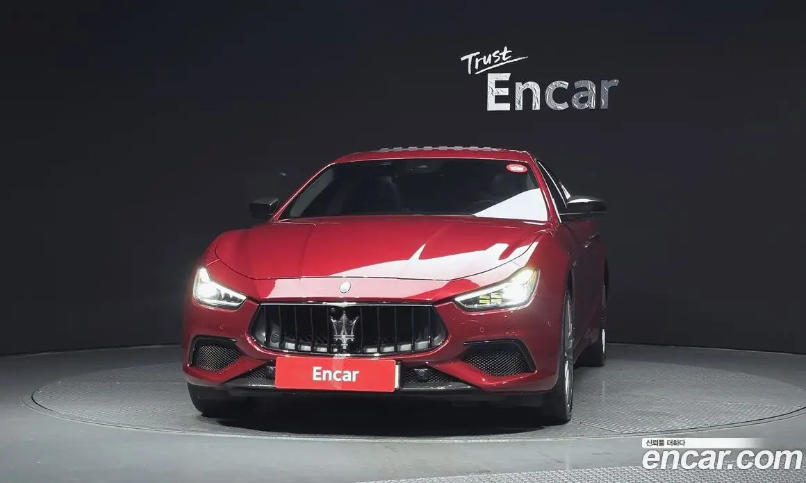 Maserati Ghibli 2017 3.0 автомат (гидро), фото 3 Maserati Ghibli 2017 3.0 автомат (гидро), фото 3