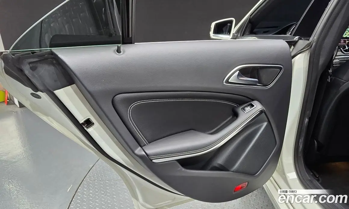 Mercedes-Benz CLA-Class 2015 2.1 автомат (гидро), фото 14 Mercedes-Benz CLA-Class 2015 2.1 автомат (гидро), фото 14