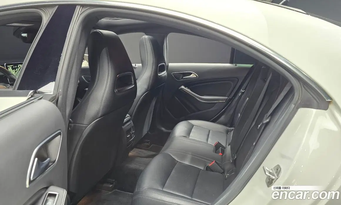 Mercedes-Benz CLA-Class 2015 2.1 автомат (гидро), фото 16 Mercedes-Benz CLA-Class 2015 2.1 автомат (гидро), фото 16