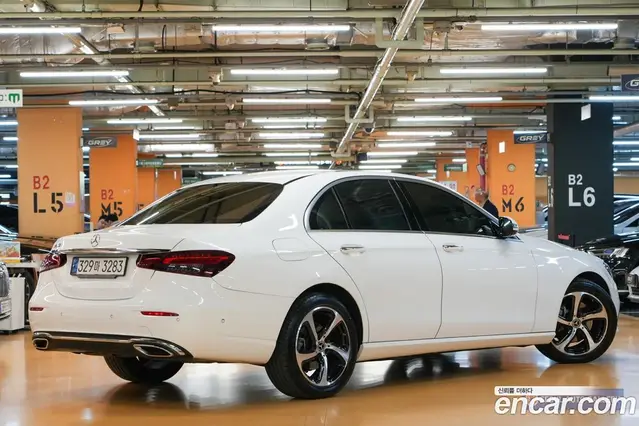 Mercedes-Benz E-Class 2020 2.0 автомат (гидро), миниатюра 3