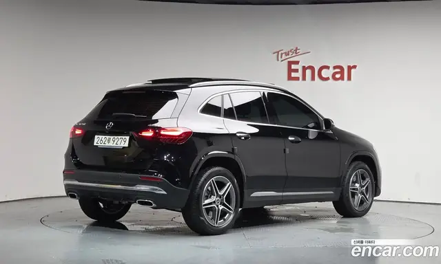 Mercedes-Benz GLA-Class 2025 2.0 автомат (гидро), миниатюра 1