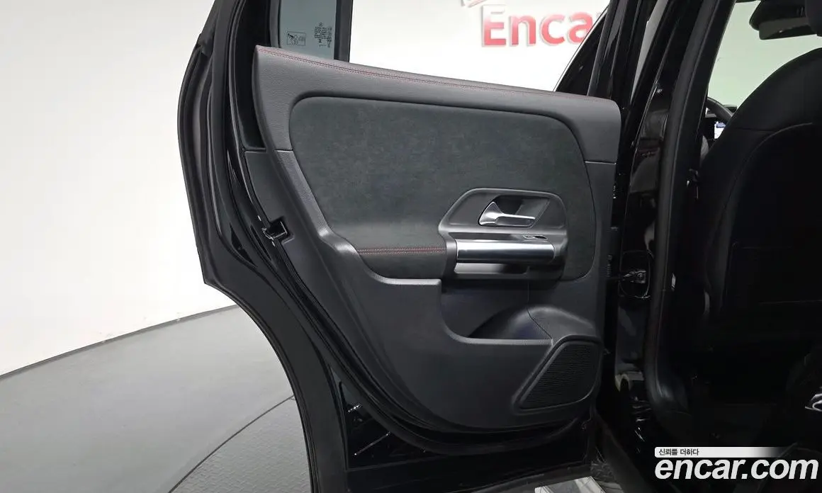 Mercedes-Benz GLA-Class 2025 2.0 автомат (гидро), фото 14