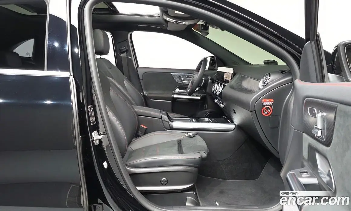 Mercedes-Benz GLA-Class 2025 2.0 автомат (гидро), фото 15