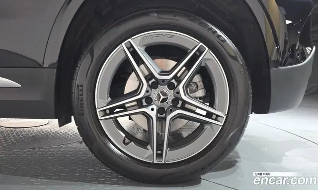 Mercedes-Benz GLA-Class 2025 2.0 автомат (гидро), миниатюра 6