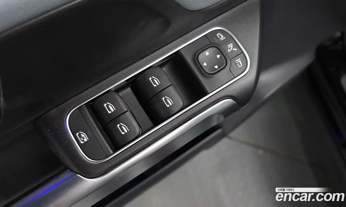 Mercedes-Benz GLB-Class 2025 2.0 автомат (гидро), фото 28