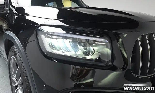 Mercedes-Benz GLB-Class 2025 2.0 автомат (гидро), миниатюра 7