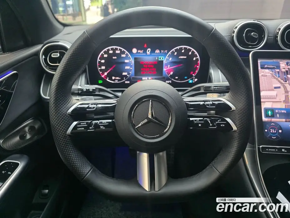 Mercedes-Benz GLC-Class 2024 2.0 автомат (гидро), фото 12