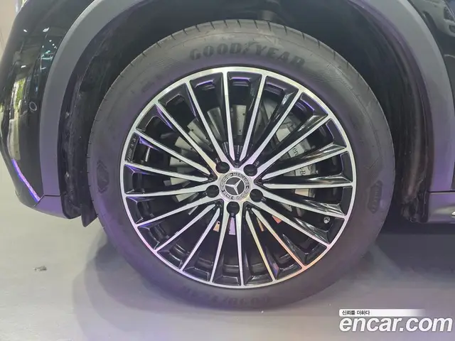Mercedes-Benz GLC-Class 2024 2.0 автомат (гидро), миниатюра 5