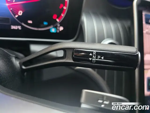 Mercedes-Benz GLC-Class 2024 2.0 автомат (гидро), миниатюра 9