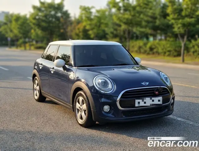 Mini Cooper 2016 1.5 автомат (гидро), миниатюра 1