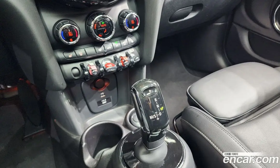 Mini Cooper 2021 1.5 автомат (гидро), фото 12