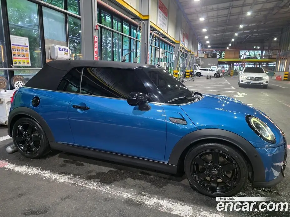 Mini Cooper Convertible 2022 2.0 автомат (гидро), фото 3 Mini Cooper Convertible 2022 2.0 автомат (гидро), фото 3