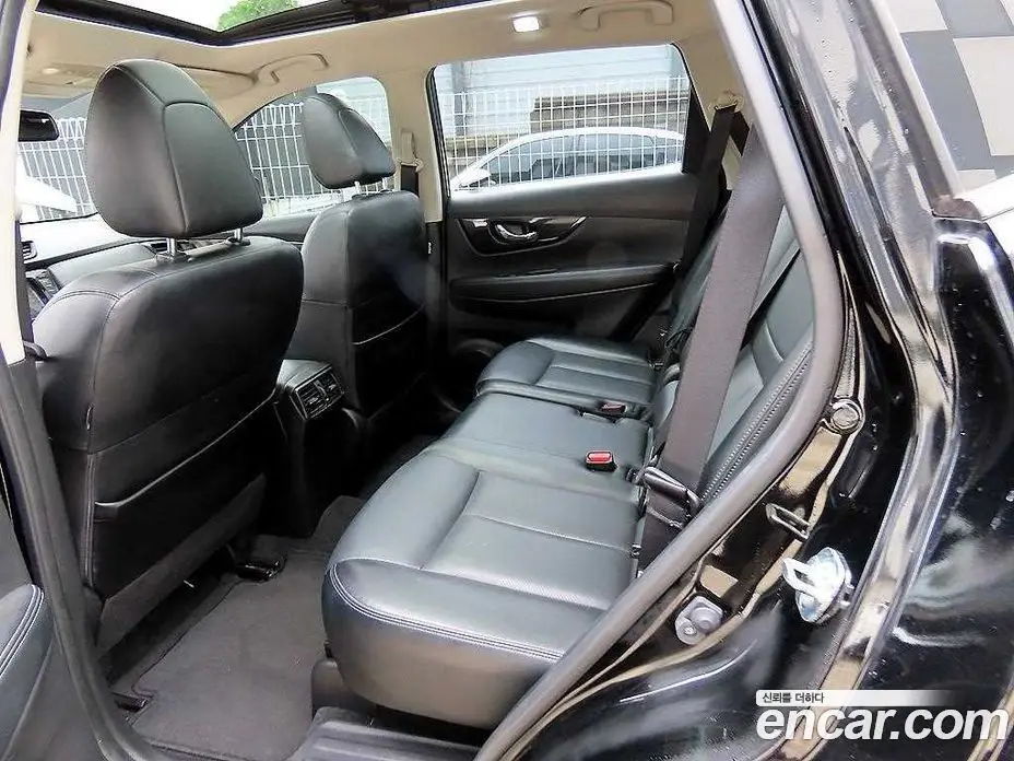 Nissan X-Trail 2018 2.5 автомат (гидро), фото 6 Nissan X-Trail 2018 2.5 автомат (гидро), фото 6