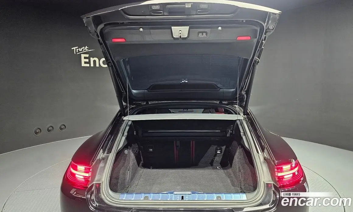 Porsche Panamera 2018 3.0 автомат (гидро), фото 37 Porsche Panamera 2018 3.0 автомат (гидро), фото 37