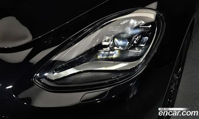Porsche Panamera 2018 3.0 автомат (гидро), миниатюра 8 Porsche Panamera 2018 3.0 автомат (гидро), миниатюра 8