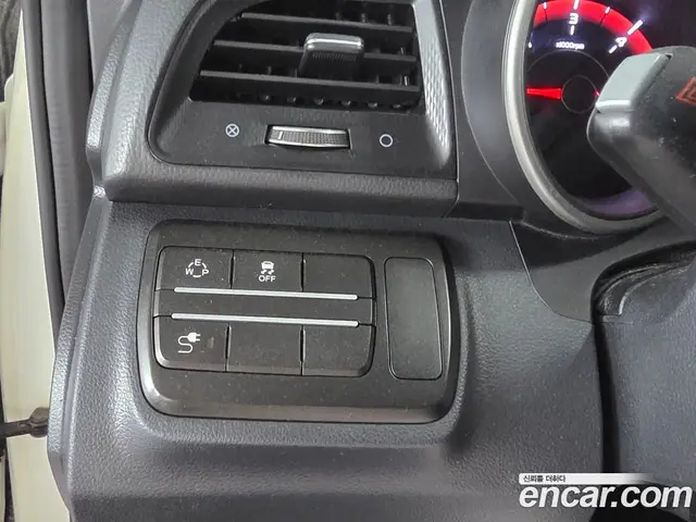 SsangYong TIBOLI 2016 1.6 автомат (гидро), миниатюра 6 SsangYong TIBOLI 2016 1.6 автомат (гидро), миниатюра 6