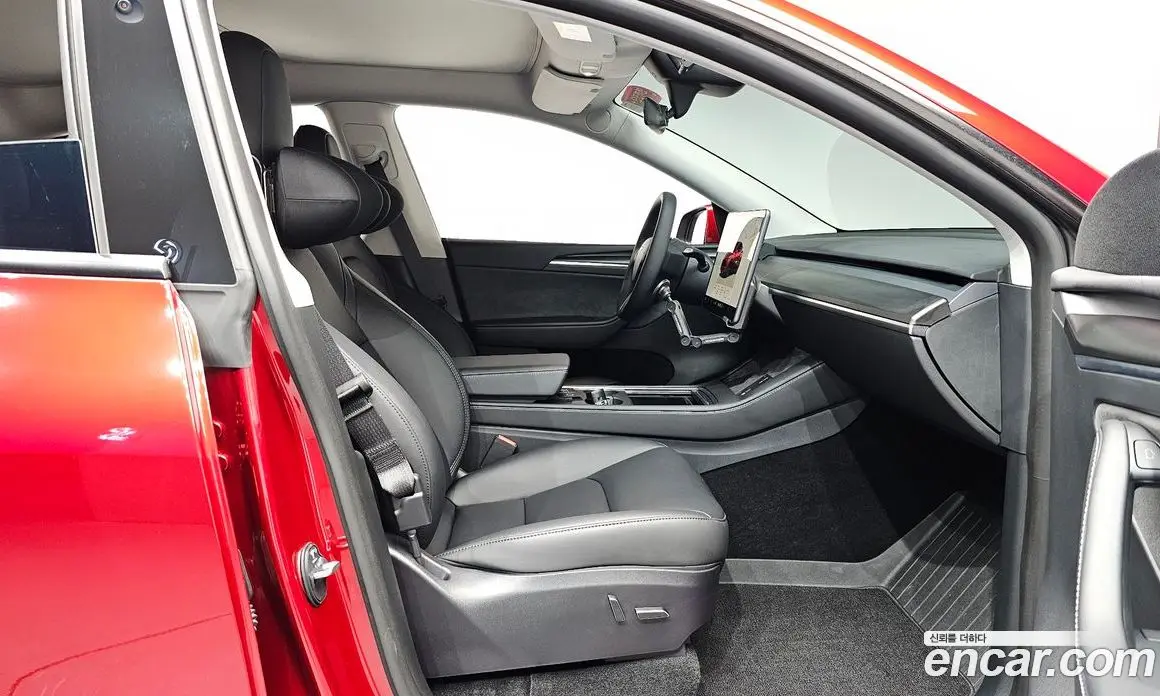 Tesla Model Y 2024 0.2 автомат (гидро), фото 15 Tesla Model Y 2024 0.2 автомат (гидро), фото 15