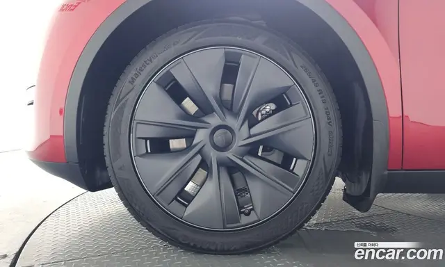 Tesla Model Y 2024 0.2 автомат (гидро), миниатюра 4 Tesla Model Y 2024 0.2 автомат (гидро), миниатюра 4