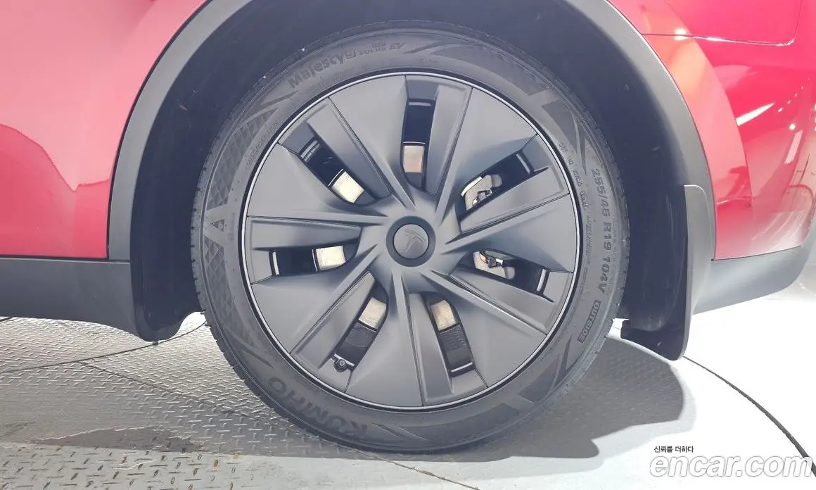 Tesla Model Y 2024 0.2 автомат (гидро), фото 6 Tesla Model Y 2024 0.2 автомат (гидро), фото 6