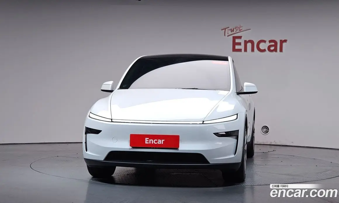 Tesla Model Y 2025 0.2 автомат (гидро), фото 2 Tesla Model Y 2025 0.2 автомат (гидро), фото 2