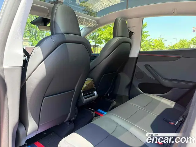 Tesla Model Y 2025 1.0 автомат (гидро), миниатюра 12