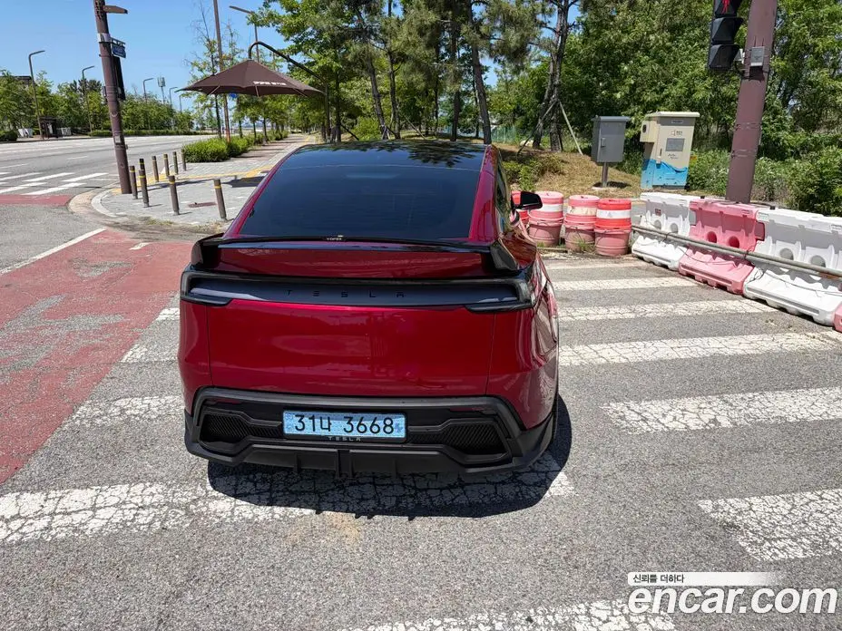 Tesla Model Y 2025 1.0 автомат (гидро), фото 3 Tesla Model Y 2025 1.0 автомат (гидро), фото 3
