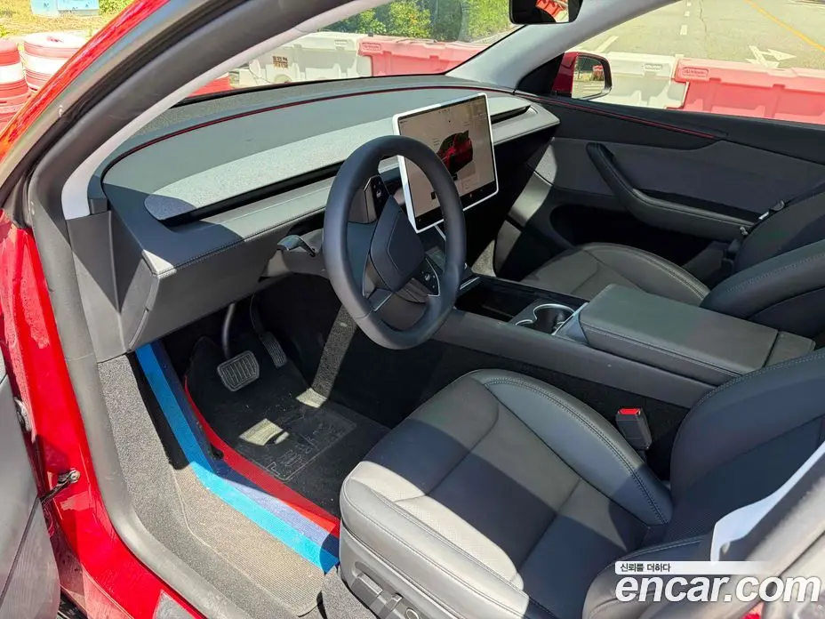 Tesla Model Y 2025 1.0 автомат (гидро), фото 10 Tesla Model Y 2025 1.0 автомат (гидро), фото 10