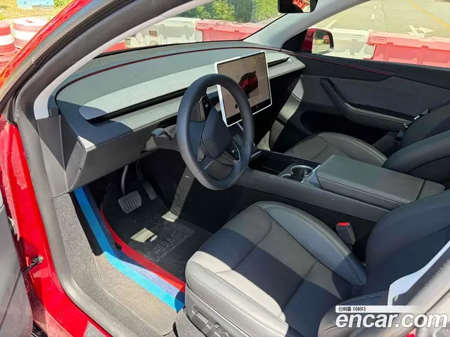 Tesla Model Y 2025 1.0 автомат (гидро), миниатюра 10 Tesla Model Y 2025 1.0 автомат (гидро), миниатюра 10