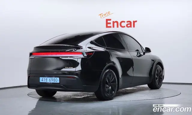 Tesla Model Y 2026 0.2 автомат (гидро), миниатюра 2 Tesla Model Y 2026 0.2 автомат (гидро), миниатюра 2