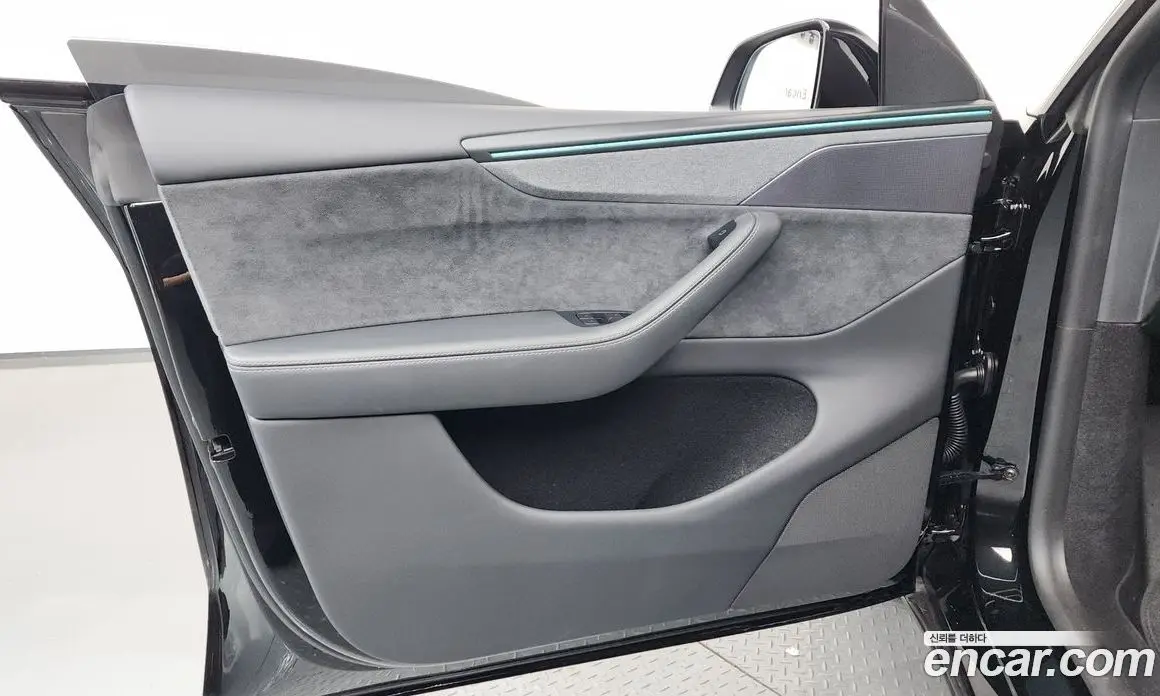 Tesla Model Y 2026 0.2 автомат (гидро), фото 14 Tesla Model Y 2026 0.2 автомат (гидро), фото 14